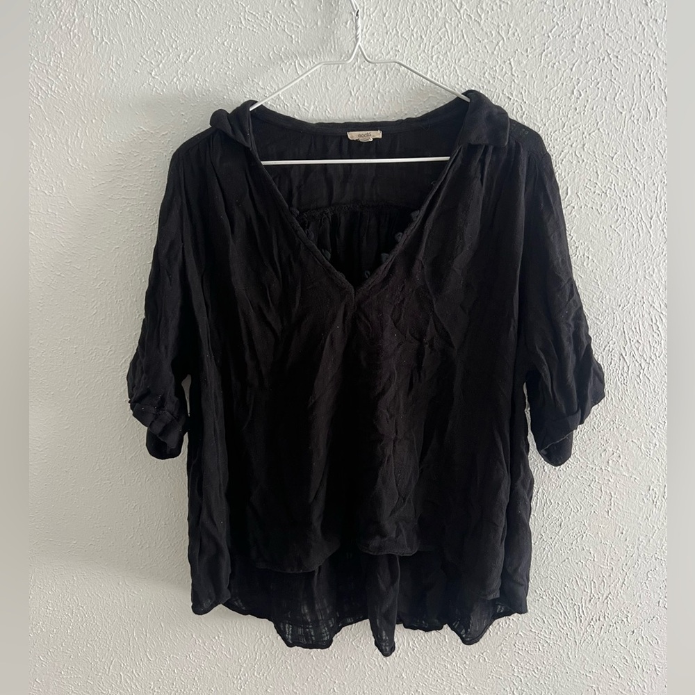 Black short sleeve blouse